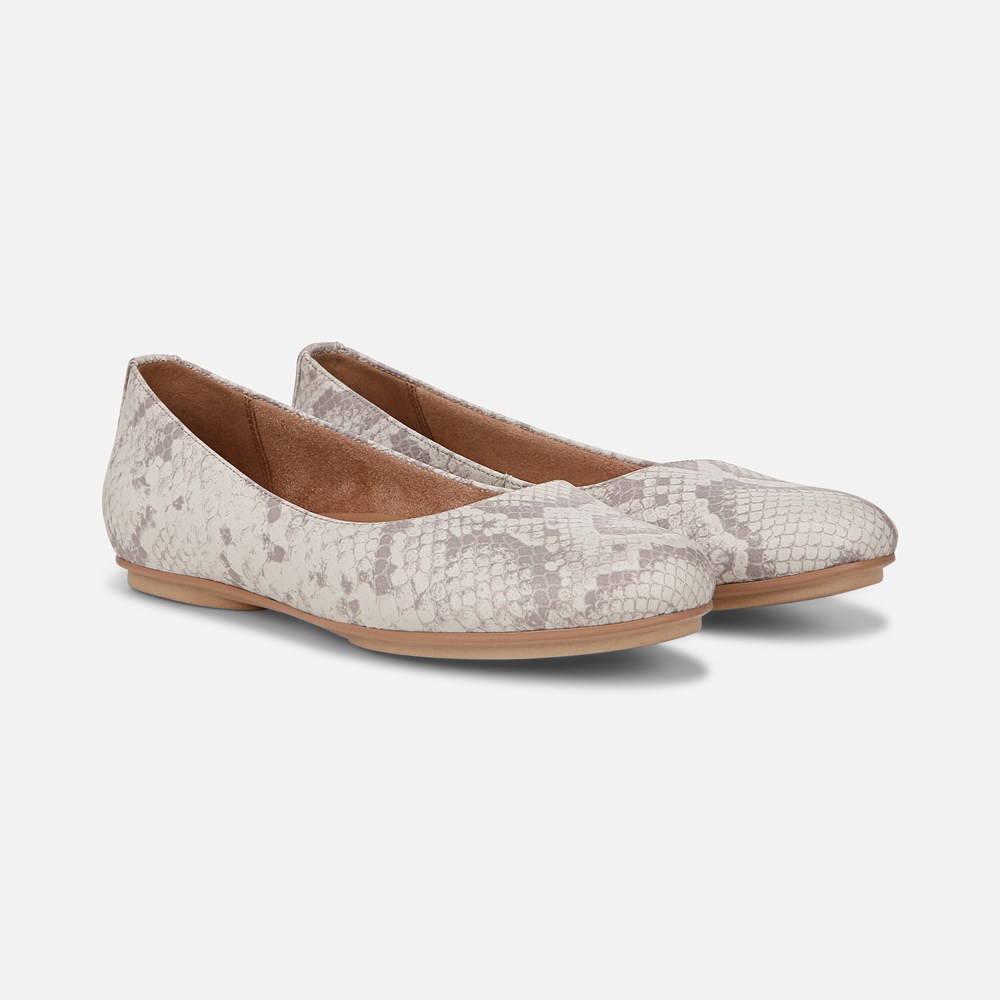 Naturalizer betty sale pump