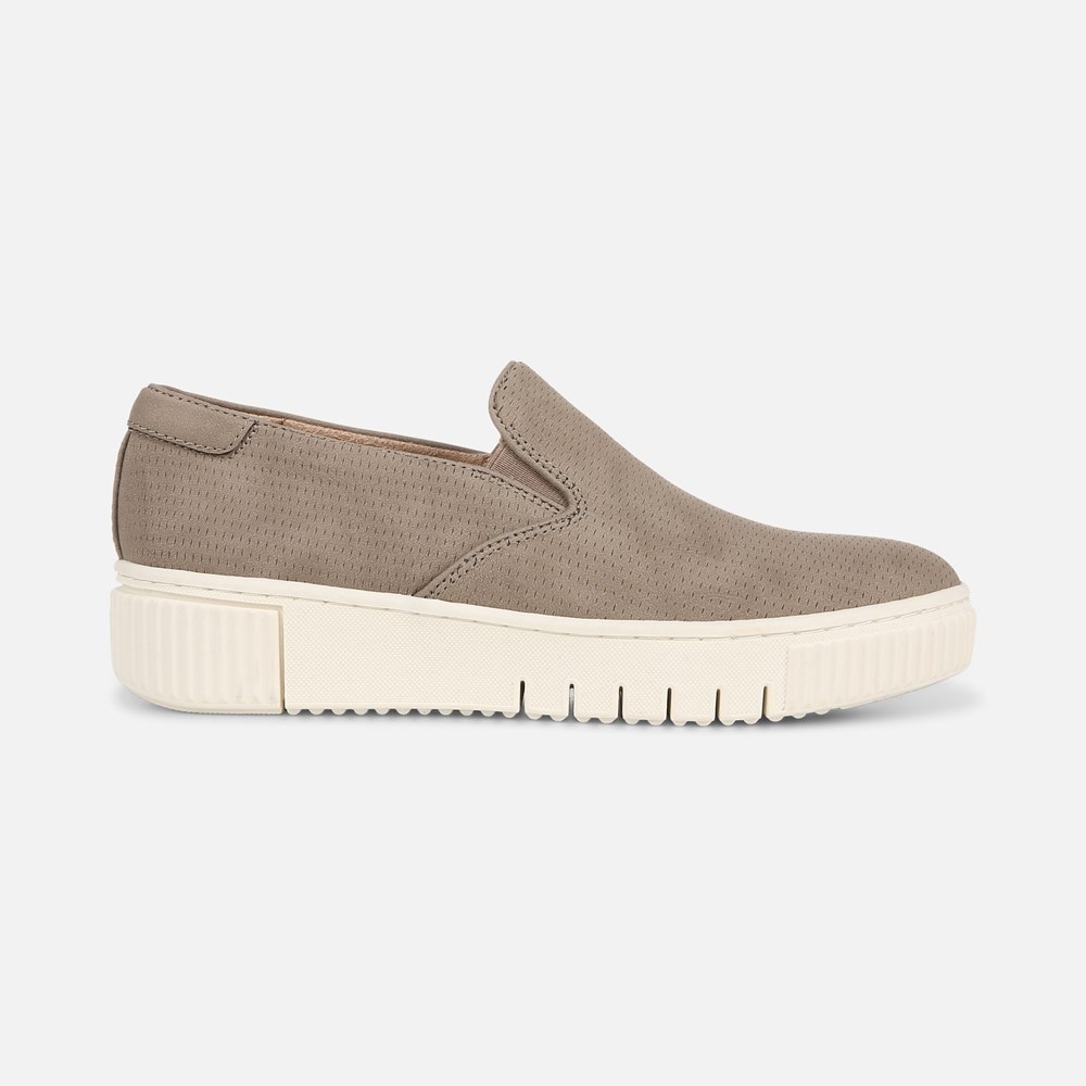 Naturalizer deals slip ons