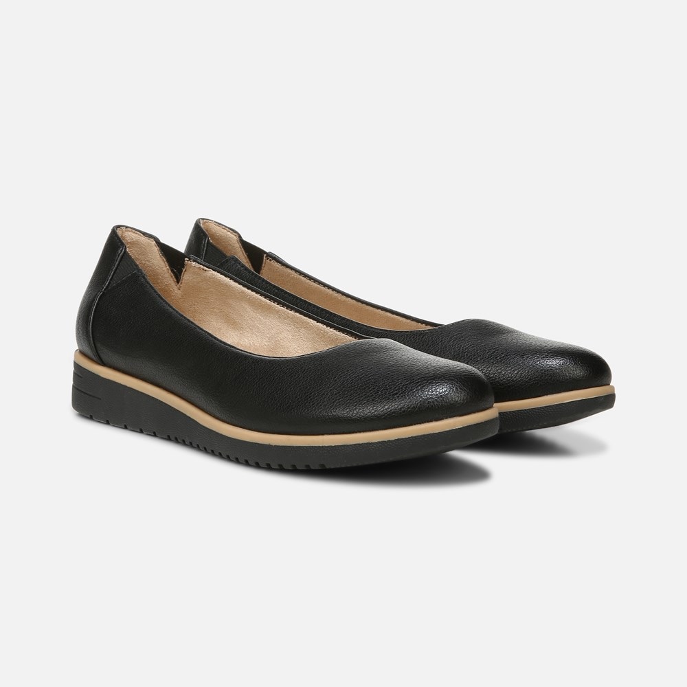 Naturalizer flats deals on sale