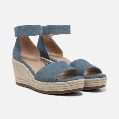 Naturalizer ellie tassel sales platform wedge